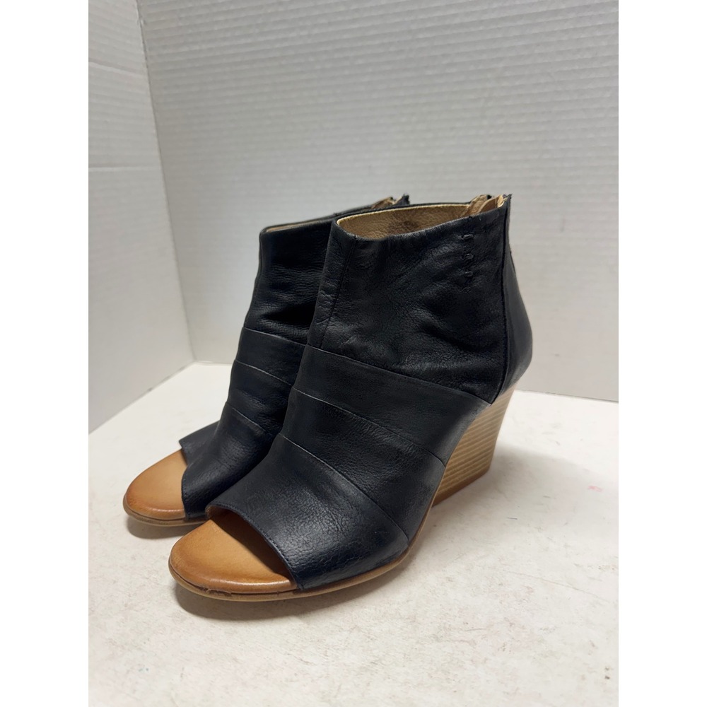 Miz Mooz Black Leather Peep Toe Wedge Booties Back Zip Ankle Shoes EU 38